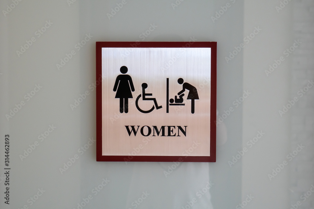 Toilet sign for everyone for inclusive and universal design concept作成者 alice_photo